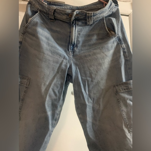 American Eagle High Stretch High Waisted Cargo Jeans 10 x-short - Picture 3 of 7